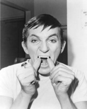 Dark Shadows Jonathan Frid Fitting Fangs 8X10 Photo Print - £8.45 GBP