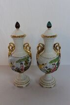 VINTAGE PAIR OF CAPODIMONTE LIDDED POTTERY URNS CHERUBS DHA388 - $195.00