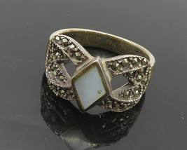 925 Silver - Vintage Mother Of Pearl &amp; Marcasite Band Ring Sz 8 - RG17467 - £27.62 GBP