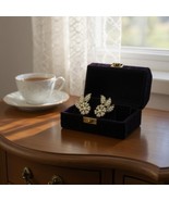VTG LISNER Floral Flower Clip On Earrings Silver Tone Rhinestone Faux Pearl - $277.93 MXN