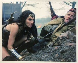 Gal Gadot Signed Autographed &quot;Wonder Woman&quot; Glossy 8x10 Photo - HOLO COA - £78.55 GBP