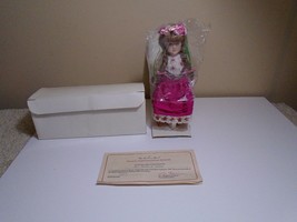 Dolls Of The World, Danbury Mint - Tanya - Russia - 9&quot; Doll with Stand M... - £5.20 GBP