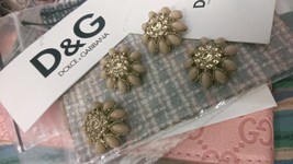 Dolce &amp; Gabbana Button Flower Single Taupe Golden Rhine 28 mm - £17.54 GBP