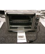 Black + Decker toaster oven Model T03000. Great condition, all works. - $25.00