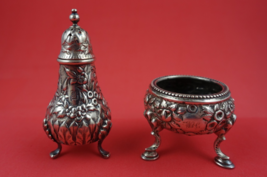 Repousse by Kirk Sterling Silver Salt Dip 2&quot; X 2&quot; &amp; Pepper Shaker 3 1/2&quot;... - €247,37 EUR