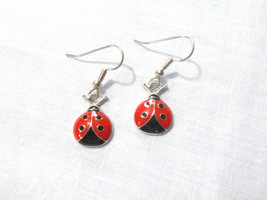 Good Luck Ladybug Red And Black Color Enamel Dangling Charm Earrings Lady Bugs - £4.78 GBP