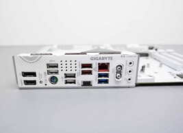 GIGABYTE B850 EAGLE WF7 ICE AM5 AMD B850 ATX Motherboard image 4