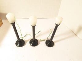 LIONEL TRAINS  POST-WAR THREE BLACK  PLASTIC LAMP-POSTS - WORK OK - 027 ... - $8.51