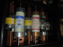 225A 600V Class R Fuses Dual Element Time Delay Various Brands Used - $150.00