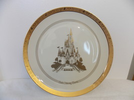 Walt Disney World Gold Rimmed Characters Collectors Plate  - £58.57 GBP