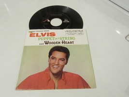 Elvis Presley  Wooden Heart   45  and Picture Sleeve Gold Standard - £15.31 GBP