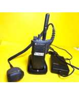 ⚡MOTOROLA XPR 7350 AAH56RDC9KA1AN UHF TWO-WAY RADIO +CHARGER+BATTERY+MIC... - $157.49