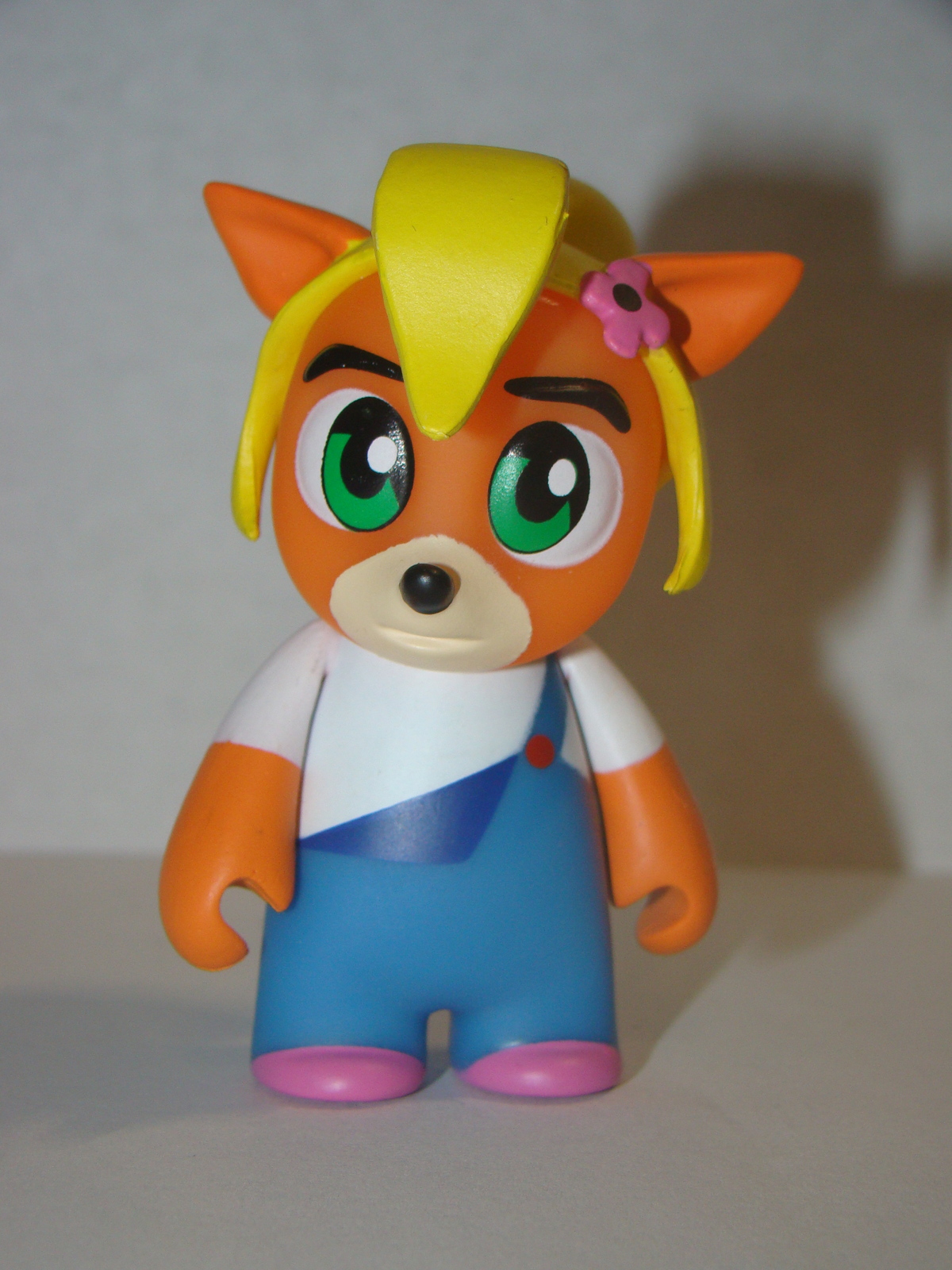 Primary image for Kidrobot CRASH BANDICOOT - Vinyl Mini-Figure - Coco Bandicoot