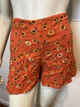 Kimchi Blue Orange Sunflower Flat Front Shorts Size 0 - $8.54