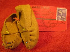 Vintage Miniature Hand-made LEATHER MOCCASINS 1951 With 3 cent Stamp [Z22a] - £35.05 GBP