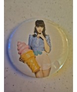 Katy Perry Round Fridge Magnet - €1,28 EUR