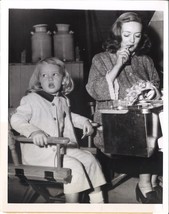 PAYMENT ON DEMAND (1951) Bette Davis On-Set With Daughter Barbara Davis ... - £59.96 GBP