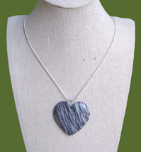 Silver Tone Chain Gray Black Zebra Cobweb Stripe Stone Heart Pendant Necklace - £11.67 GBP