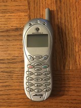 Motorola Cell Phone-RARE VINTAGE-SHIPS N 24 HOURS - $201.86