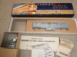 Vintage HO Scale Diecast Varney Unpainted B Locomotive Unit Kit 1956D OB #4 - $32.67