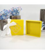 Kendra Scott Pull Out Drawer Style Gift Box with Ribbon New - $244.28 MXN