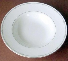Monique Lhuillier Charms Rim Soup Bowl 8-Inch Made in England New - $22.90