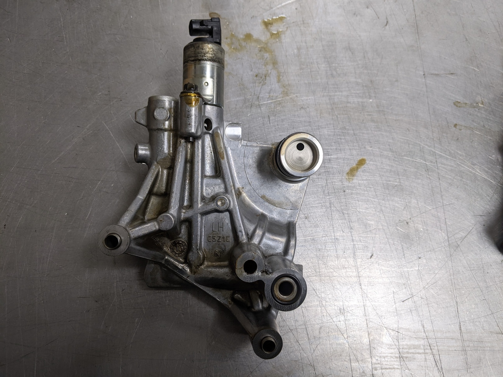 Left Variable Valve Timing Solenoid For 13-18 Ford Taurus  3.5 7T4E6C261... - $29.65