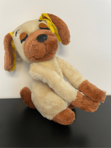 R. DAKIN Hugging Drooper Dog Plush-1976 Vintage Wht/Brn Puppy Stuffed Animal - £7.91 GBP