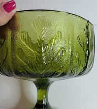 FTD 1975 GREEN GLASS FOOTED DISH  OAK LEAF PATTERN - VINTAGE image 3