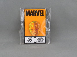 Daredevil Pin - Mondo Yellow Variant Whalen 2016 - New on Card - £155.84 GBP