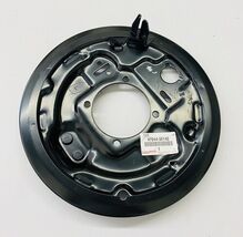 Genuine 47044-35140 For Toyota 4Runner T100 Pickup Brake Backing Plate R... - $120.91