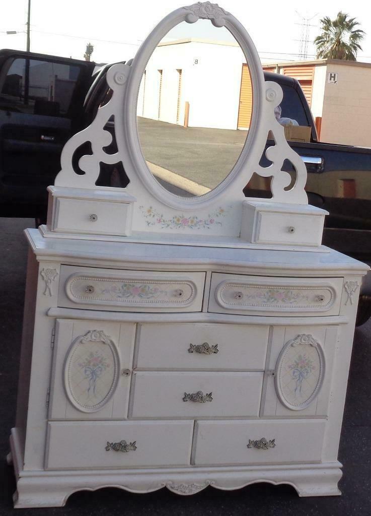 Beautiful Acme Furniture Company Dresser with Mirror & Glove Boxes – GORGEOUS - $692.99