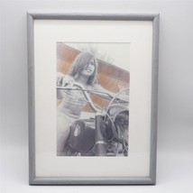 Fotografia Mano Colorato Nero e Bianco Bambina Su Moto 1970&#39;s Vintage Photogra - £155.08 GBP