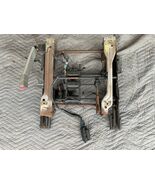 2001-2005 Chevrolet Monte Carlo Driver Powered Bucket SEAT ADJUSTER trac... - $5,902.21 MXN