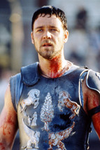 Russell Crowe Gladiator Bloody In Armour 18x24 Poster - $23.99