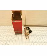 Ford 2L5Z-9155-AA Fuel Filter FG-1071 - $18.36