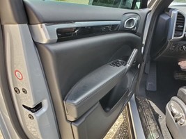 2016 Porsche Cayenne OEM Front Left Door Trim Panel Black Nice  - $272.25