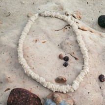 Handmade Puka Shell Chip Necklace Beaded Vintage 17&quot; Beach Core Hawaiian Surf - £14.66 GBP