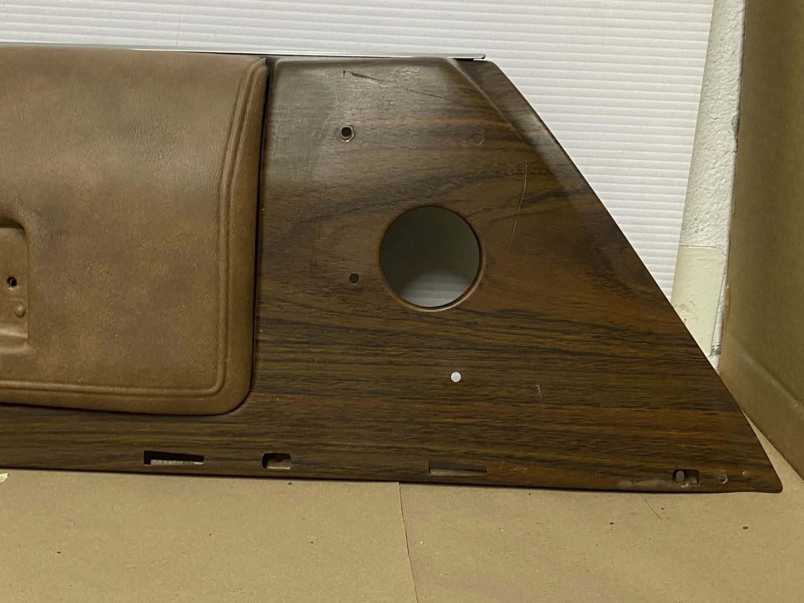 OEM 73 Cadillac Coupe Deville LEFT DRIVER SIDE FRONT UPPER DOOR PANEL - BROWN Item image 6
