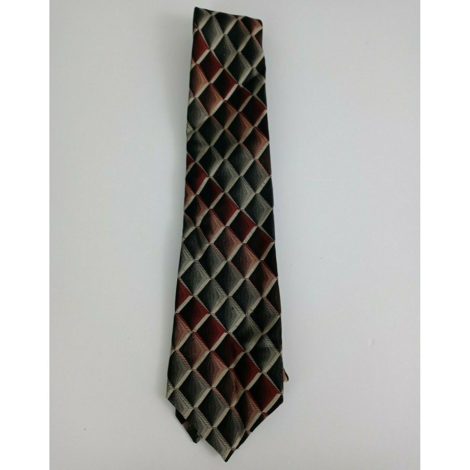 Crazy Horse Tie With Red & Gray/Silver Diamond Designs Item image 3