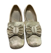 Vintage 1950s Gold Brocade Bow Pumps Size 8 by Flings - $650.16 MXN