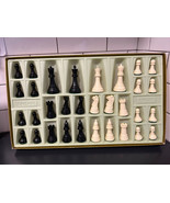VTG Gallant Knight Chessmen Of Champions Chess Set C-300 Faux Wood Board - £29.81 GBP