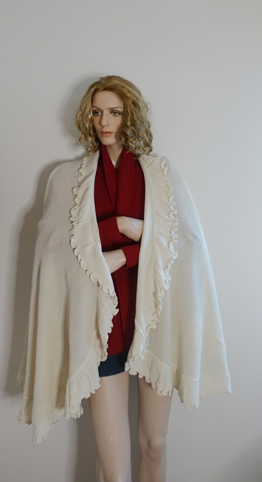 CAPE BABY ALPACA RAFFLE TRIM   - $199.99