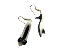 Vintage plastic high heel shoe earrings black white Barbiecore rockabilly retro - £13.26 GBP