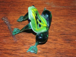Art Glass Frog Green 3.5&quot;x2&quot;x1.5 unmarked Italian Murano style delicate ... - $12.59