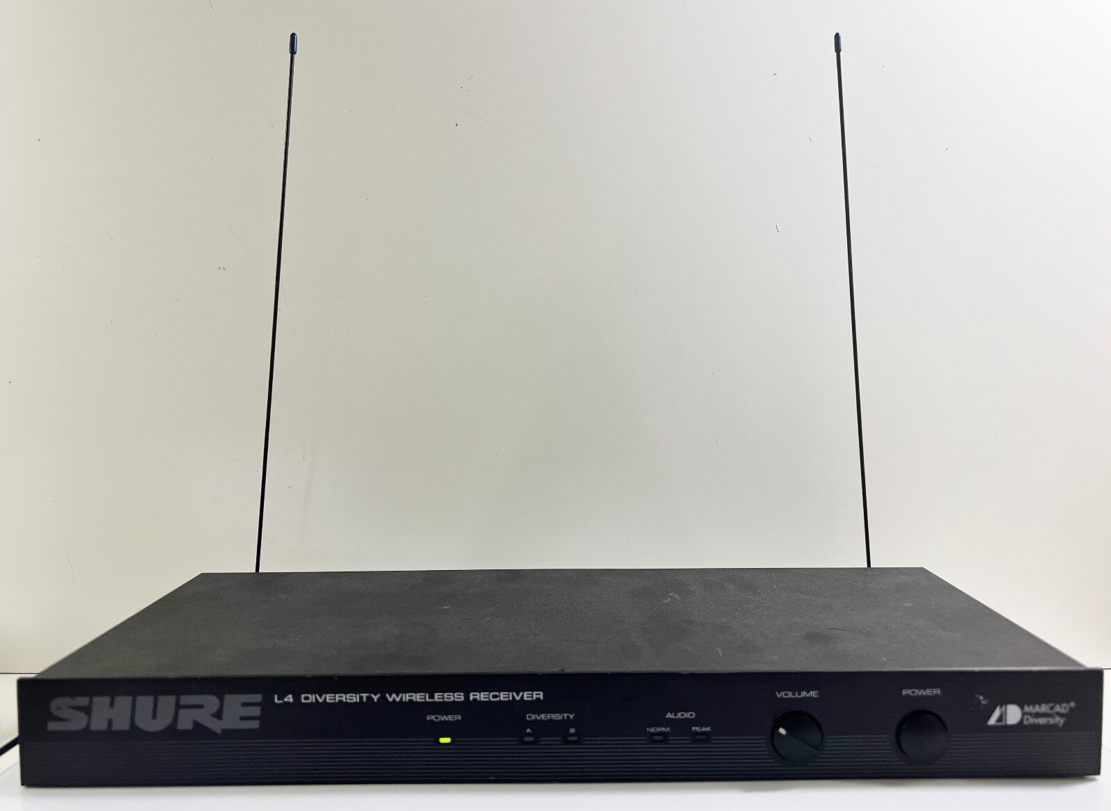 Shure L4 Diversity Wireless Receiver Model L4-CT - $34.64