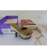 RAINE WILLITTS 1999 JUST THE RIGHT SHOE MINI COLLECTIBLE MAGNETIC ALLURE... - $184.13 MXN