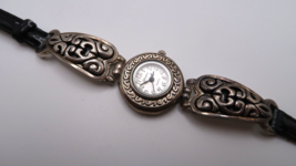 Geneva Womans Watch Silver D7769 7&quot; - 8&quot; Working!!! BrB5 - $7.92