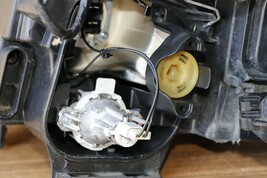 09-11 BMW E90/E91 330i 335D 4dr Halogen Headlight Passenger Right RH image 9