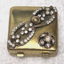 Vintage Rhinestone Pillbox Pill Box w Velvet Inside 1 1/2 Sq - $337.61 MXN
